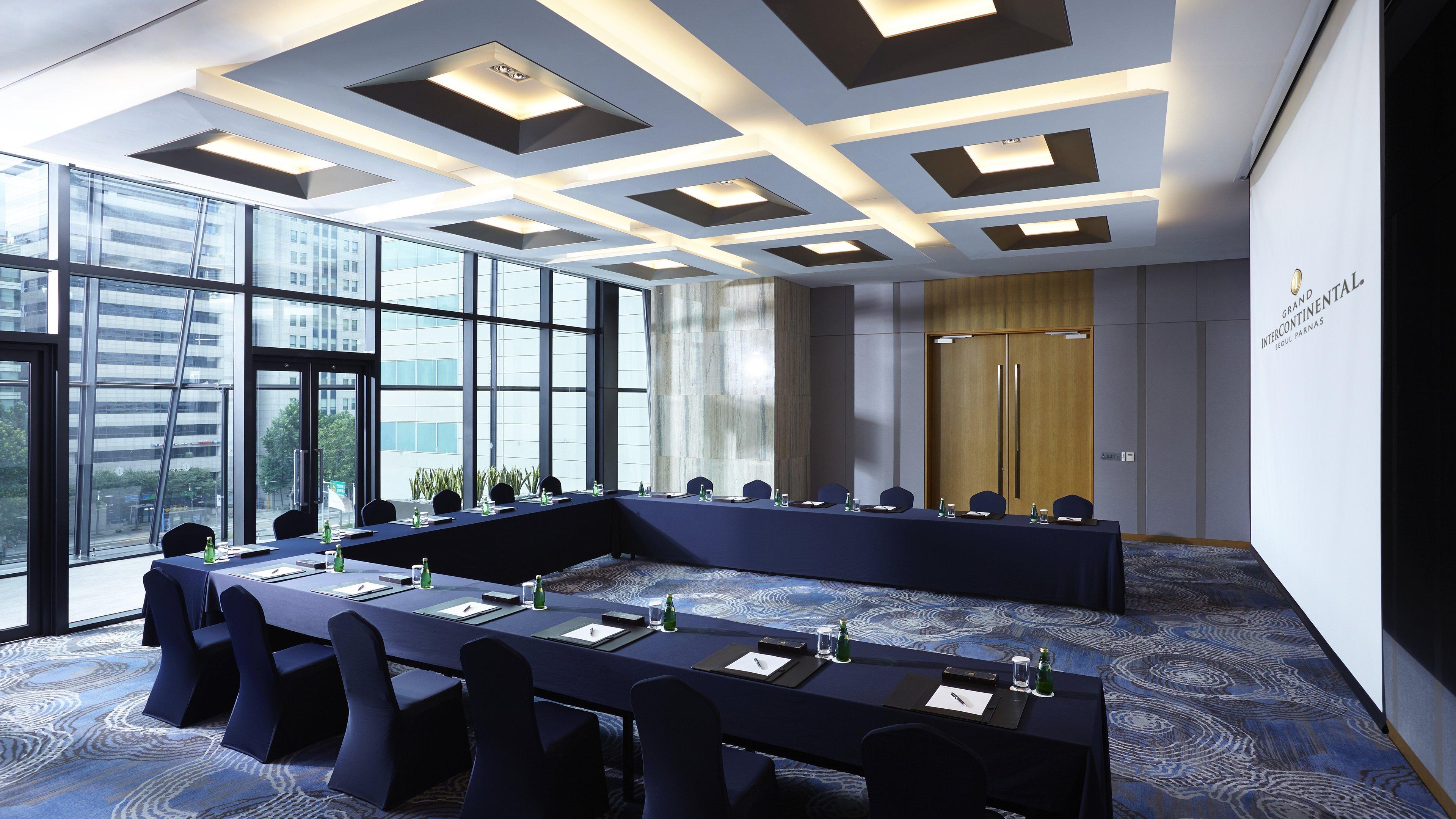 Hotel Grand Intercontinental Parnas By Ihg 5*