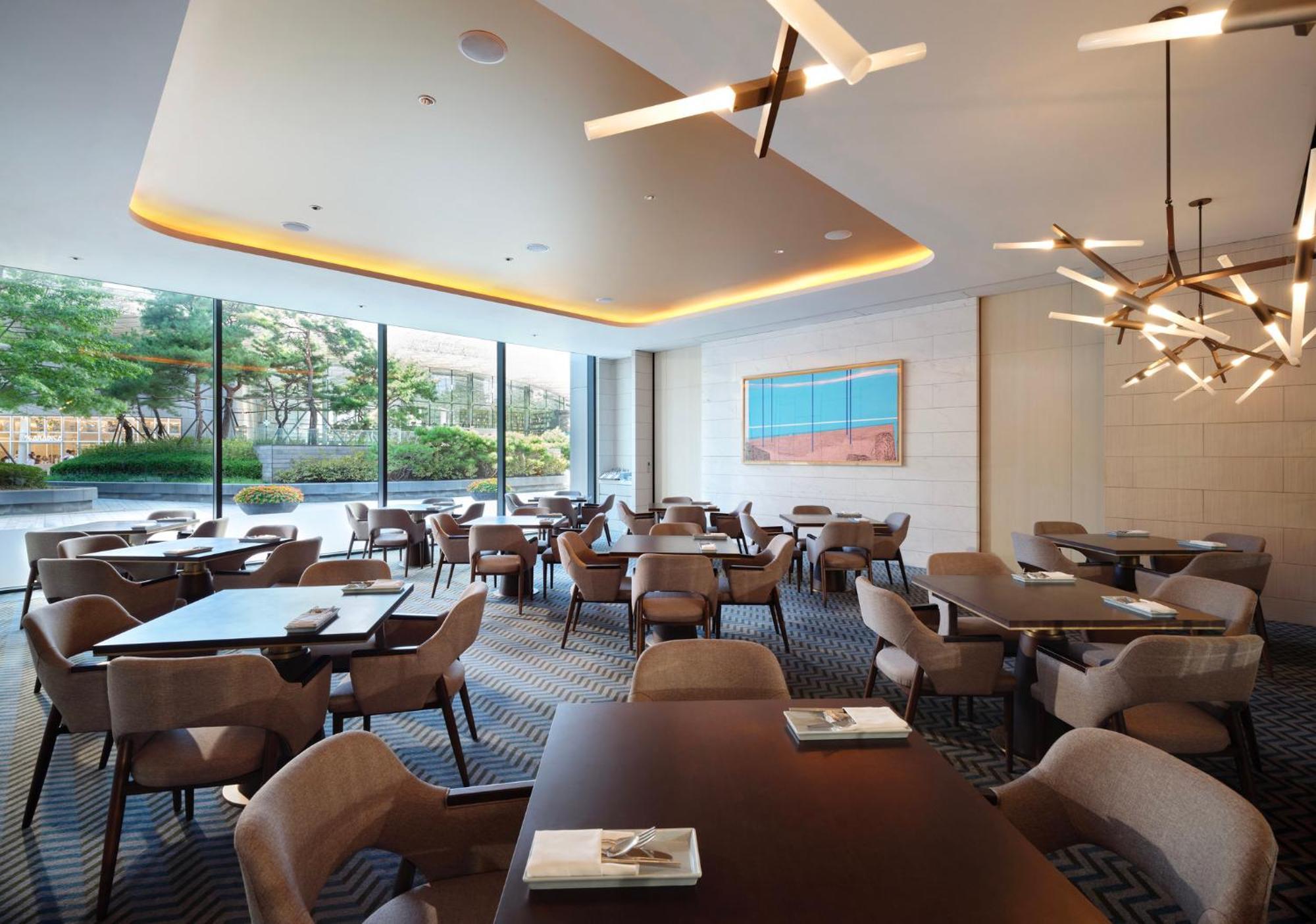 Grand Intercontinental Parnas By Ihg