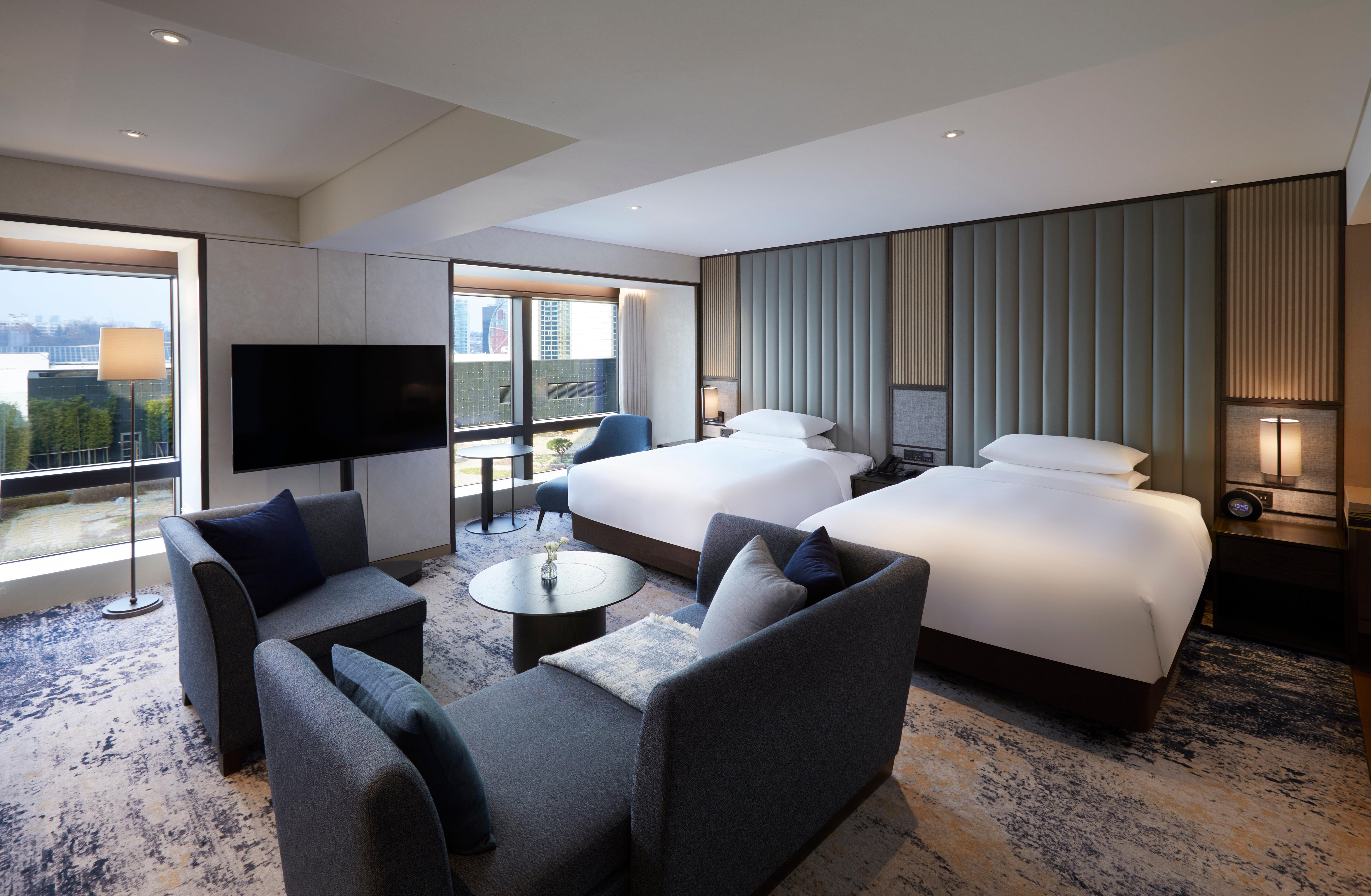 Grand Intercontinental Parnas By Ihg Hotel 5*