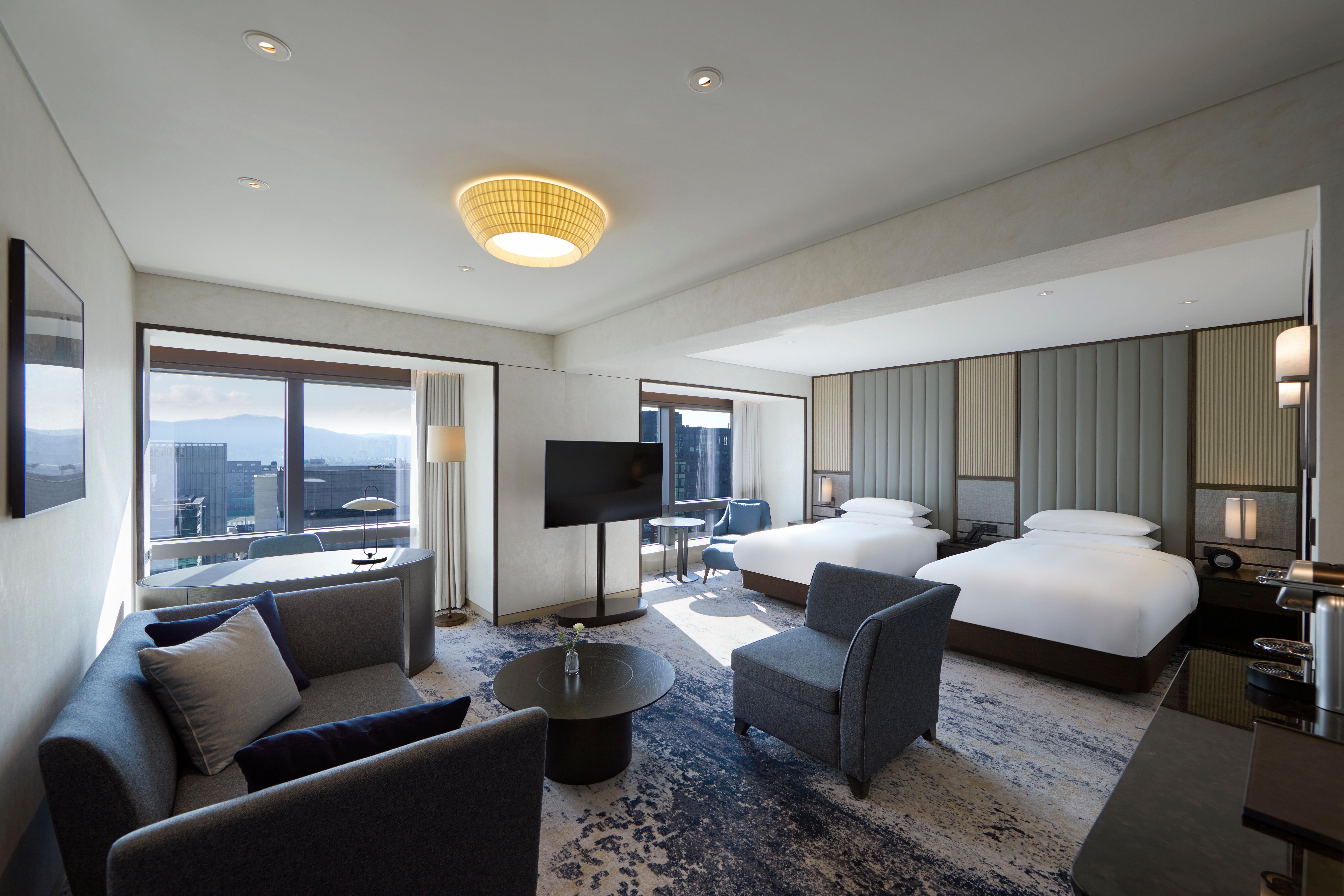 Grand Intercontinental Parnas By Ihg 5*