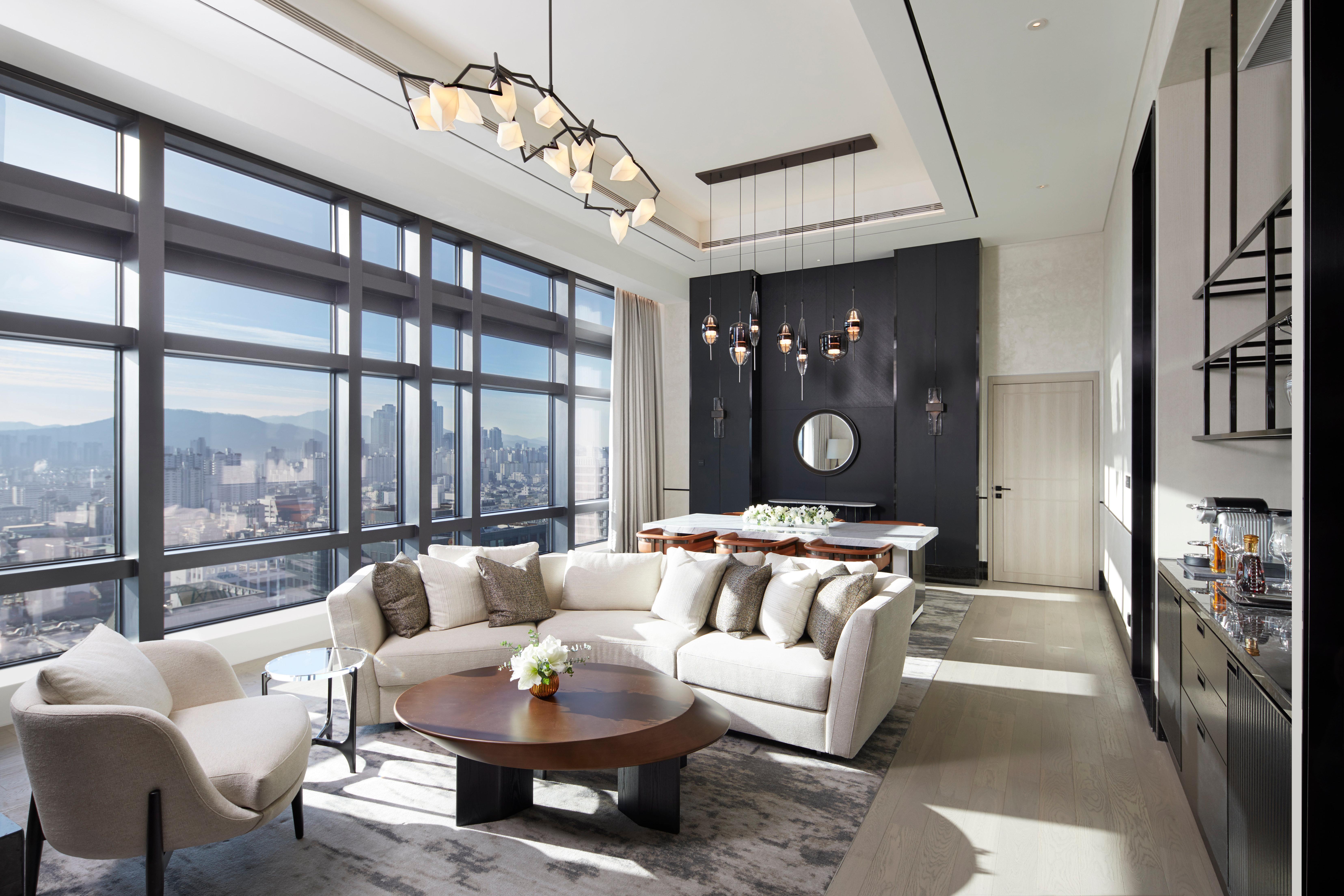 Hotel Grand Intercontinental Parnas By Ihg
